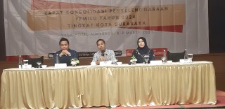 Bawaslu Surabaya Gelar Rapat Konsulidasi, Agil : PPK dan Panwascam Terus Komunikasi
