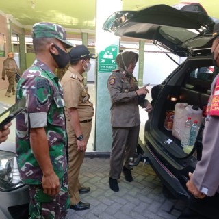Bersama Tiga Pilar Operasi Penertiban Miras (Minuman Keras) di Wilayah Binaan.