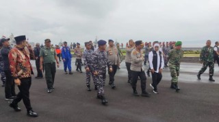 Prosesi Pelepasan Bantuan Logistik ke Pulau Masalembu Sumenep