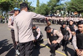 Antisipasi Kamtibmas Jelang Hari Raya, Kapolres Sampang Luncurkan Tim Sakera Dan Tim Panther