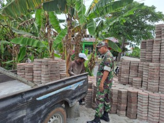 Komsos Babinsa Panceng Bangkitkan Semangat Usaha Warga untuk Maju Berkembang
