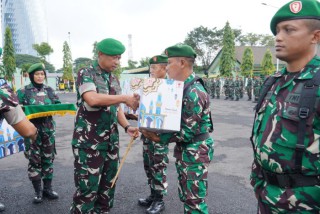 Bingkisan Lebaran Untuk Prajurit dan PNS Korem 084/Bhaskara Jaya