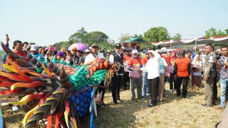 Meriahnya, Festival Layang Layang ala Naga di Lamongan