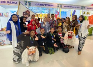 BKKBN Jatim Juara 1 BKR Percontohan Nasional