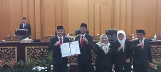 DPRD Surabaya Tetapkan APBD 2024 Rp 10,9 T