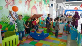 Beri Kenyamanan Bagi Calon Penumpang, KAI Sediakan Arena Bermain Bagi Anak Anak 