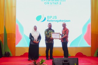 BPJS Ketenagakerjaan Dapat Penghargaan Top Innovation CSR Award 2023 dari Pemkab Gresik