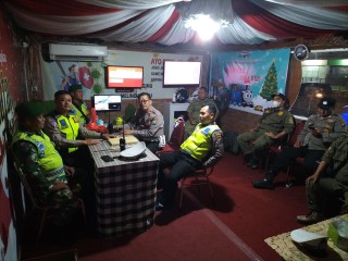 Sinergi Apik Anggota Koramil 0831/05 Rungkut, Polsek dan Satpol PP Jaga Keamanan Natal 2023/24