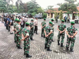 Kodim 0817/Gresik ikuti Donor Darah Sambut HUT Kodam V/Brawijaya dan Peringatan Hari Juang Kartika