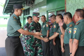 Posko Pengamanan Pemilu Kodim 0830/Surabaya Utara Di Kunjungi Tim Pengawas Dari Sops Mabesad