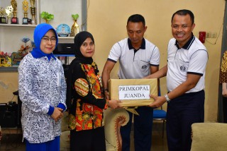 Anjangsana Jumat Berkah, Danpuspenerbal Kunjungi Tiga Keluarga Warakauri