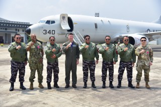 TNI AL - US Navy Laksanakan Subject Matter Expert Exchange di Lanudal Juanda