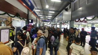 20 Ribu Penumpan Naik KA Melalui Daop 8 Surabaya Saat Libur Akhir Tahun 2023