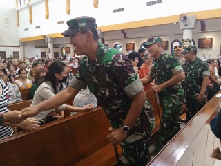 Bersama Forkopimda Surabaya, Dandim Melihat Kesiapan Gereja Sambut Perayaan Natal