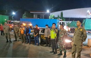 Bersama Kapolsek, Danramil Krembangan Pimpin Patroli Asuhan Rembulan