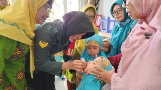 Babinsa Koramil Kebomas Dampingi Kegiatan Sub Pin Polio Di TK Aisyah XI dan SD Muhammadiyah I Giri (Muri)