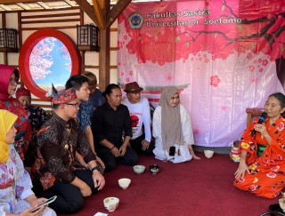 Kenalkan Budaya Jepang, Lembaga Penelitian dan Fakultas Sastra Unitomo Gelar Festival Sakura