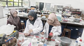 Tim Mahasiswa ITS Kembangkan Produksi Gas hidrogen lewat Metode Water Splitting
