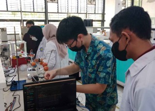 Melalui PKM-RE Mahasiswa ITS Lakukan Inovasi Auminium Bekas Menjadi sumber energi Terbaru