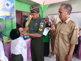 Kegiatan Pendampingan Babinsa Pada Kegiatan Sub Pekan Imunisasi Nasional (PIN) Polio di Wilayah