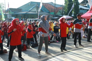 Dandim Sumenep Ikut Meriahkan Senam Massal Peringati Hari Keluarga Sedunia