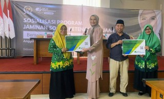 Komisi IX DPR RI Arzeti Bilbina Ajak Pekerja Mandiri di Kec. Taman Gabung BPJS Ketenagakerjaan