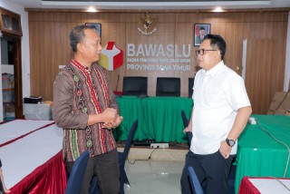 Tinjau Gedung Baru Kantor Bawaslu Jatim, Pj Gubernur Adhy: Semoga Lebih Layak, Aman dan Nyaman
