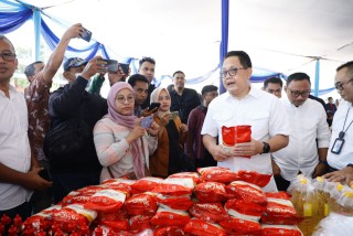 Gelar Pasar Murah Jelang Ramadan, Pj. Gubernur Adhy: Insyaallah Membantu Masyarakat