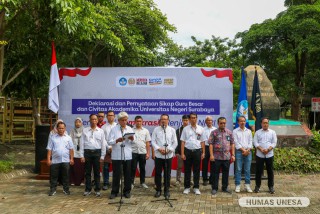 Guru besar Beserta Sivitas Akademika dan Alumni UNESA Serukan Kawal Demokrasi, Menjaga NKRI