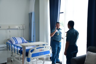 Kadiskesal Tinjau RSAL dr. Soekantyo Jahja Puspenerbal Pasca Peresmian