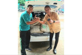 Media Pro Legal Jatim Salurkan Bantuan Bahan Bangunan Untuk MI Miftahul Ulum Driyorejo, Gresik