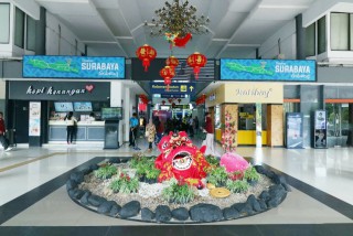 Jelang Imlek Daop 8 Surabaya Suguhkan Dekorasi serta Ornamen Khas Imlek