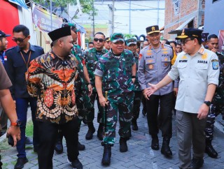 Plh. Gubernur Jatim Pastikan Kesiapan Penyelenggaraan Pemilu Termasuk Distribusi Logistik Berjalan Aman dan Lancar