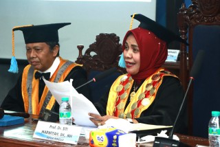 FEB Unitomo Kukuhkan Pertama kalinya lulusan Program Doktor Manajemen