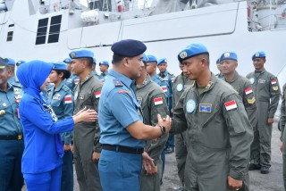 Sandar Surabaya, Wadan Puspenerbal Hadiri Upacara Penyambutan Satgas MTF TNI Konga XXVIII-N/UNIFIL