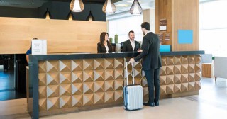 Penyediaan Akomodasi dan Makan Minum Sumbang Perekonomian Jatim