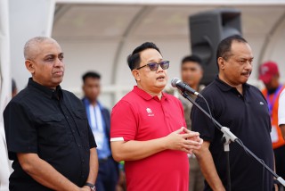 Gubernur Adhy tekankah Pentingnya Sportivitas dalam Bertanding di Kualifikasi PON Cabor Sepak Bola