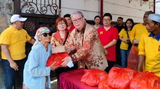 PT Sinar Indogreen Kencana Bagikan 2000 Paket Sembako kepada Warga Surabaya dan Madura
