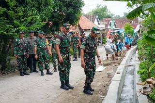 Tim Wasev Mabes TNI AD Tinjau Kegiatan TMMD ke 119 Desa Sembung Kecamatan Wringinanom