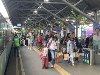 Arus Balik H+7 Lebaran, Penumpang yang Datang di Daop 8 Masih Tinggi