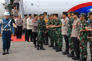 Danpuspenerbal Sambut Kunker Menhub, Panglima TNl dan Kapolri Tinjau Pengamanan Mudik di Surabaya