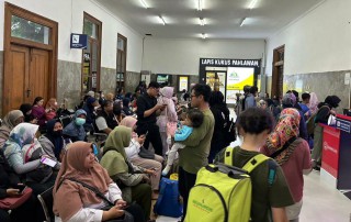 KAI Commuter Himbau Untuk Menjaga Barang Bawaan dan Selalu Mengawasi Buah Hati Selama Perjalanan