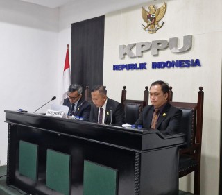 KPPU Gelar Sidang Perkara Pengadaan Tender di Nusa Penida