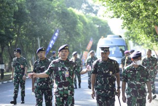 Komandan Puspenerbal Cek Kesiapan Pangkalan Juanda Jelang HUT ke-68 Penerbangan TNl AL