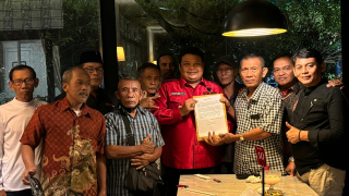 Dukungan Kader Senior PDI Perjuangan Surabaya untuk Eri-Armuji dan Risma-Gus Hans Resmi Dideklarasi