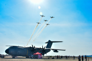 Hari Ketiga Penampilan Rajawali Laut Flight, Getarkan Venue Bali International Air Show 2024