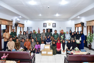 Jum'at Berkah, Wadan Puspenerbal Sambangi Panti Asuhan Laksamana Moeljadi