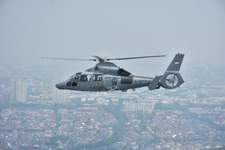 Puluhan Pesud Puspenerbal Tampil Dihadapan Presiden dalam HUT ke-79 TNI, Tunjukkan Kekuatan TNI AL