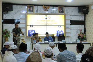 Danrem 084/BJ dan Forkopimda Sampang Jalin Silaturahmi dengan Forum Ulama Khos