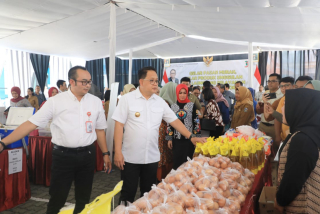 Dorong Ekspor UMKM Jatim, Pj. Gubernur Adhy Hadirkan Layanan Konsultasi Ekspor dan Pusat Kurasi